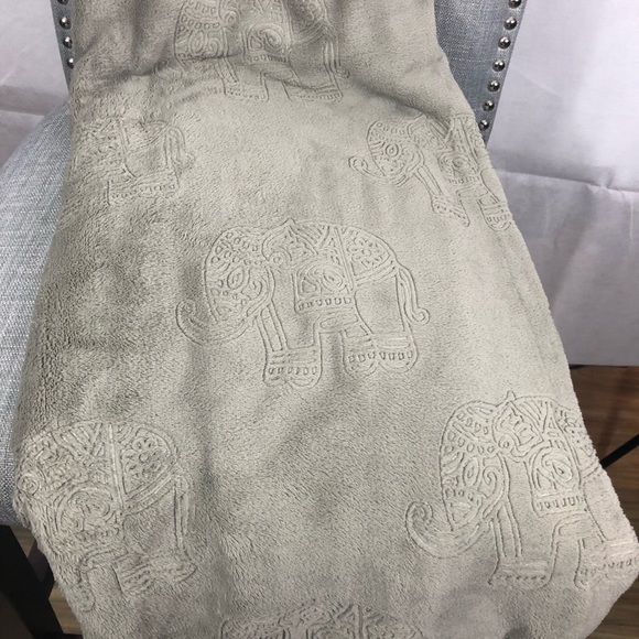 East India Company Other - East India Company Luxury Throw Blanket